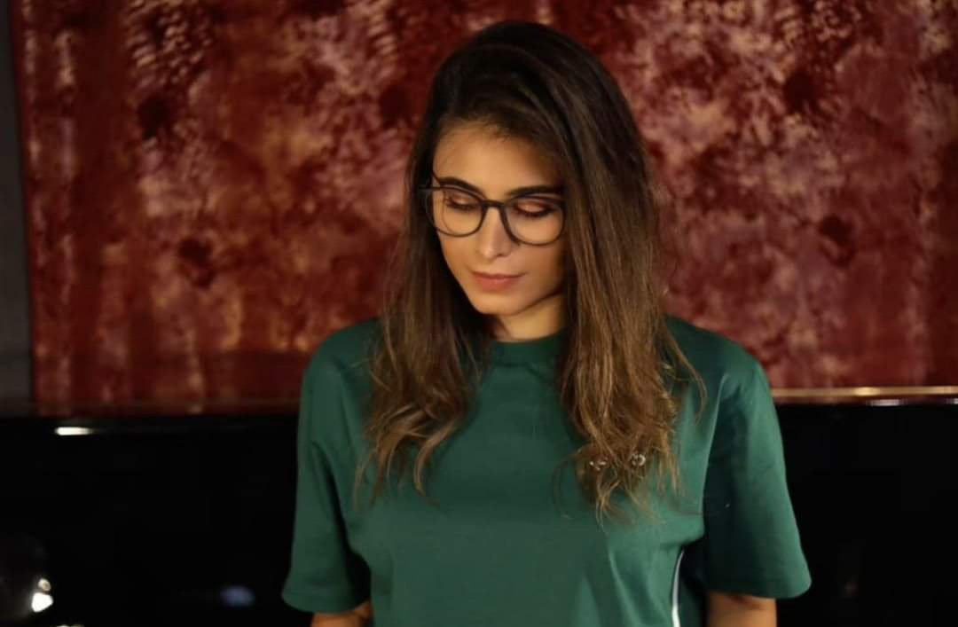 الفنانة رولا قادري تختتم ال2020بCoverياغالي.. - صورة مميزة صورة مميزة: الفنانة رولا قادري تختتم ال2020بCoverياغالي..