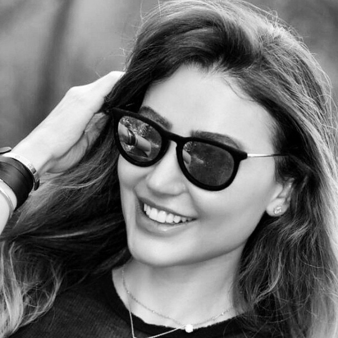الفنانة التشكيلية ليال خولي تعقد إتفاقاً فنياً مع معرض دولي - صورة مميزة صورة مميزة: الفنانة التشكيلية ليال خولي تعقد إتفاقاً فنياً مع معرض دولي