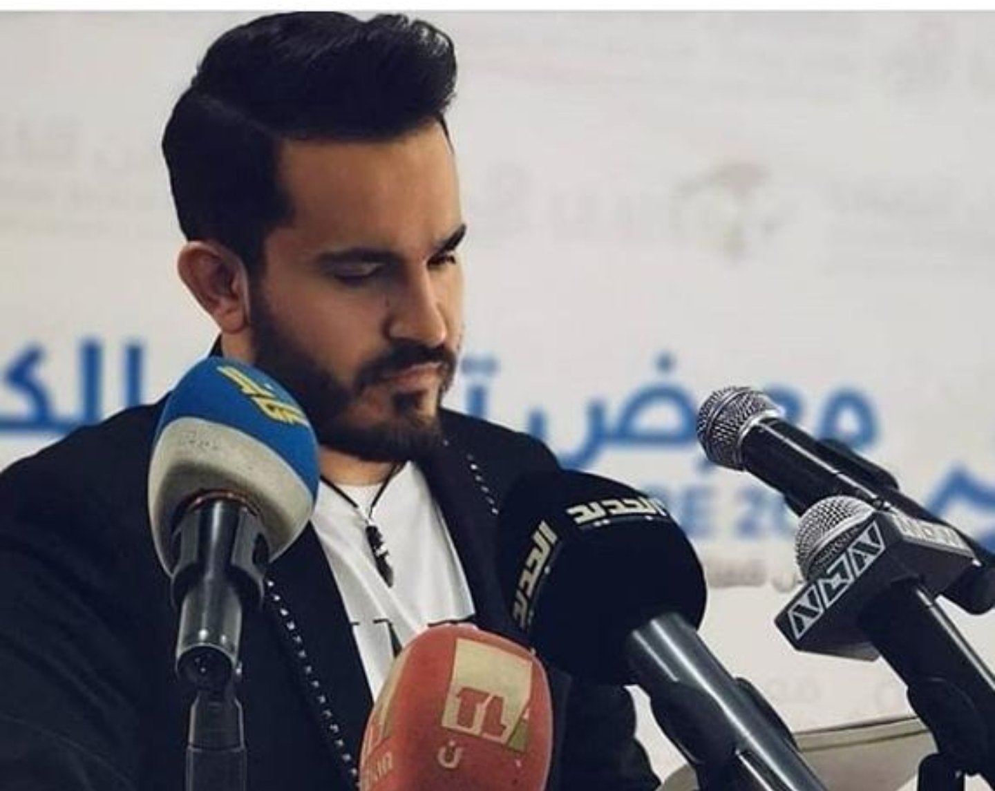 خبير توثيق الحسابات ahmad shhadeh يتحدث عن كيفية توثيق الحساب في تويتر والحصول على الشارة الزرقاء - صورة مميزة صورة مميزة: خبير توثيق الحسابات ahmad shhadeh يتحدث عن كيفية توثيق الحساب في تويتر والحصول على الشارة الزرقاء