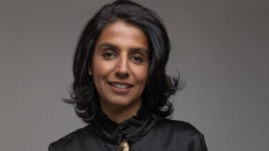 عالية فيصل الخالد تقدم برنامج الف ثانية مع عالية