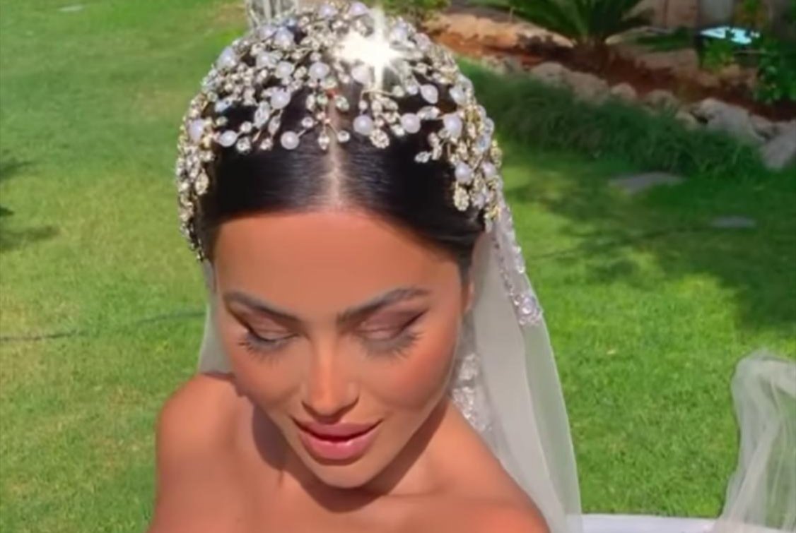 المزين Hussein Safwan متخصص في تزيين العرائس - صورة مميزة صورة مميزة: المزين Hussein Safwan متخصص في تزيين العرائس