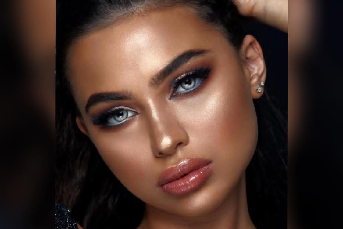 خبيرة المكياج مايا قواس خبيرة تجميل بمعايير استثنائية - صورة مميزة صورة مميزة: خبيرة المكياج مايا قواس خبيرة تجميل بمعايير استثنائية