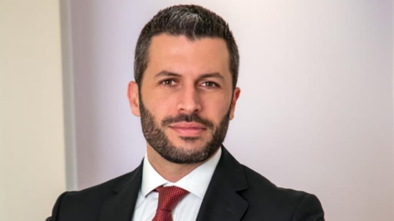 صورة مميزة: الدكتور جورج زيادة في حديث حول عمليات تجميل الأنف/Rhinoplasty