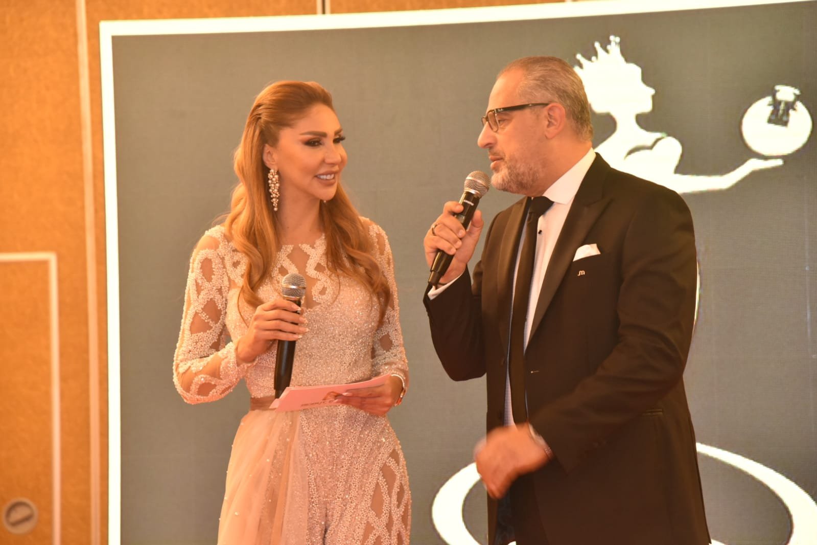 ليال عبود تتوج دموع الفرح من الاردن ملكة وسفيرة الأمم - صورة مميزة صورة مميزة: ليال عبود تتوج دموع الفرح من الاردن ملكة وسفيرة الأمم