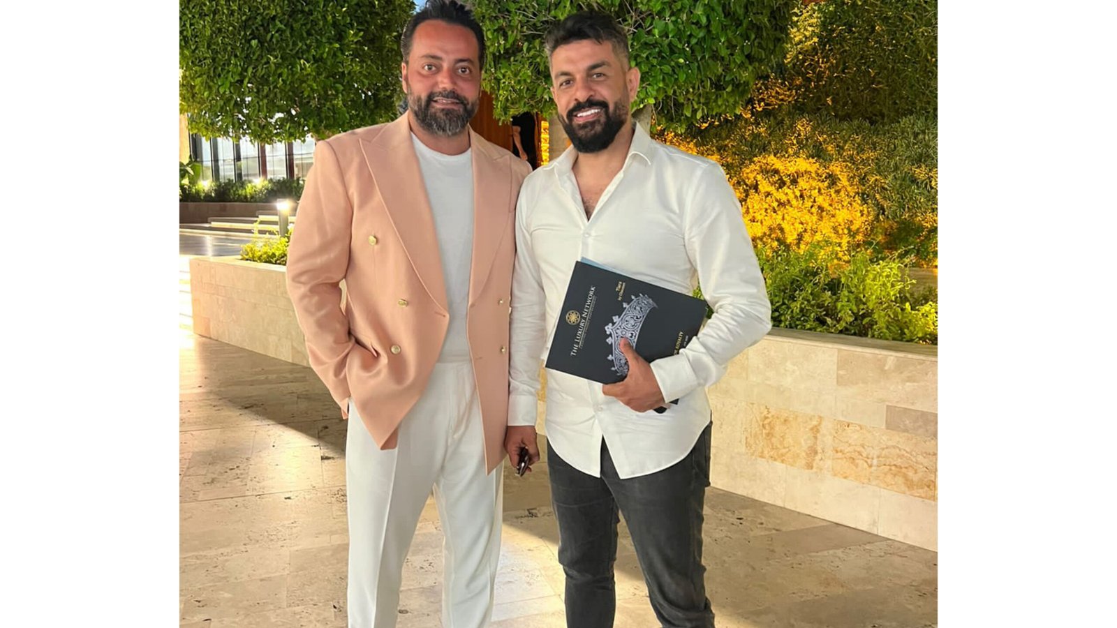 صورة مميزة: خبير الشعر أحمد سليمان يصل إلى جدة