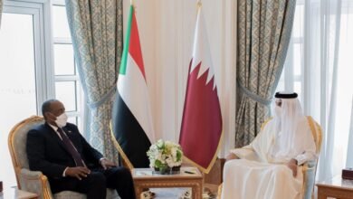 بن حمد والبرهان يبحثان تعزيز العلاقات وقضايا مشتركة