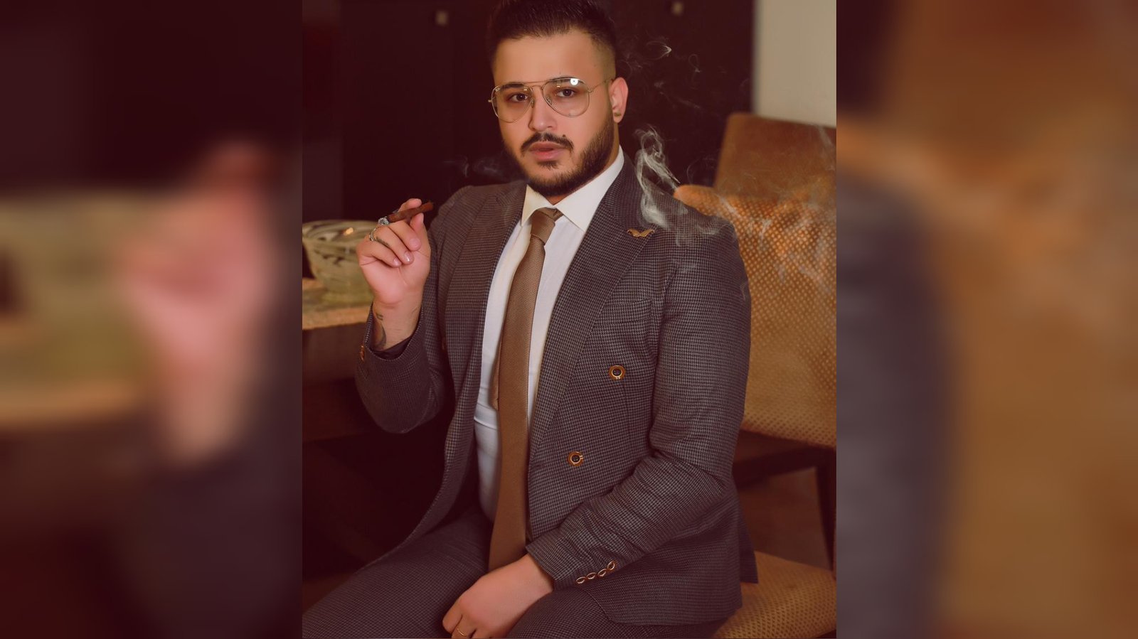 صورة مميزة: أول ظهور لستيڤ كرم الى جانب الفنانة سارة الزكريا في فرطنا المسبحة