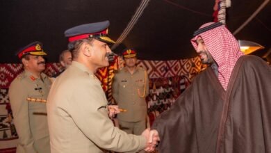 صورة توضيحية - مباحثات بين بن سلمان وقائد الجيش الباكستاني الجديد