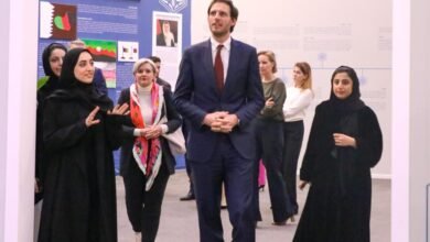 وزير خارجية هولندا يتعرف على جهود قطر برعاية اللاجئين الأفغان