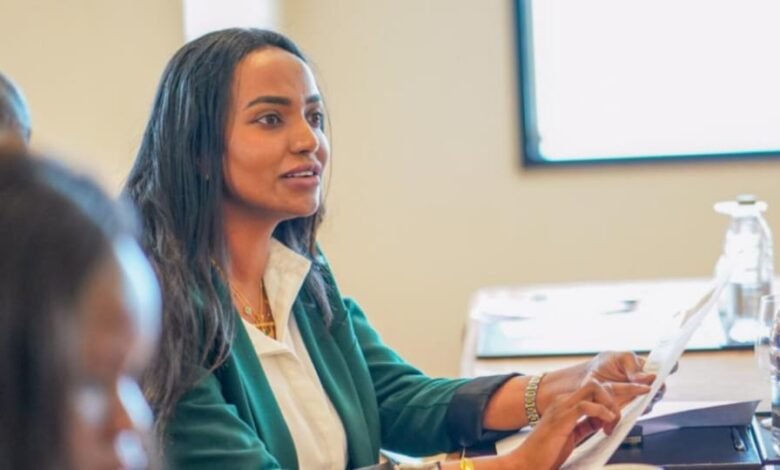 سيدة الأعمال Asia Ibrahim النفط و الغاز أولوية لحكومات الدول الكبرى في ظل الوضع الإقتصادي العالمي