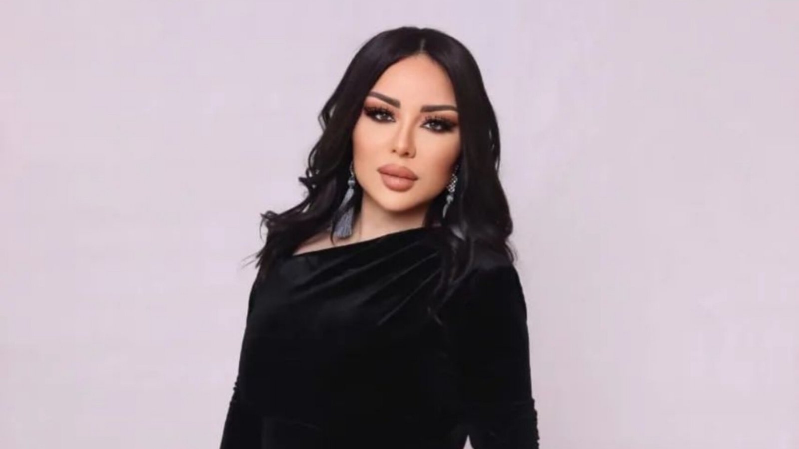 صورة مميزة: الفنانة زينات تتخطى المليونين مشاهدة على تيك توك بأغنيتها الجديدة فدوى لعيونك