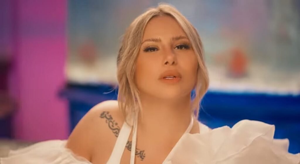 راكيل تضرب من جديد بجديدها ماما المجال