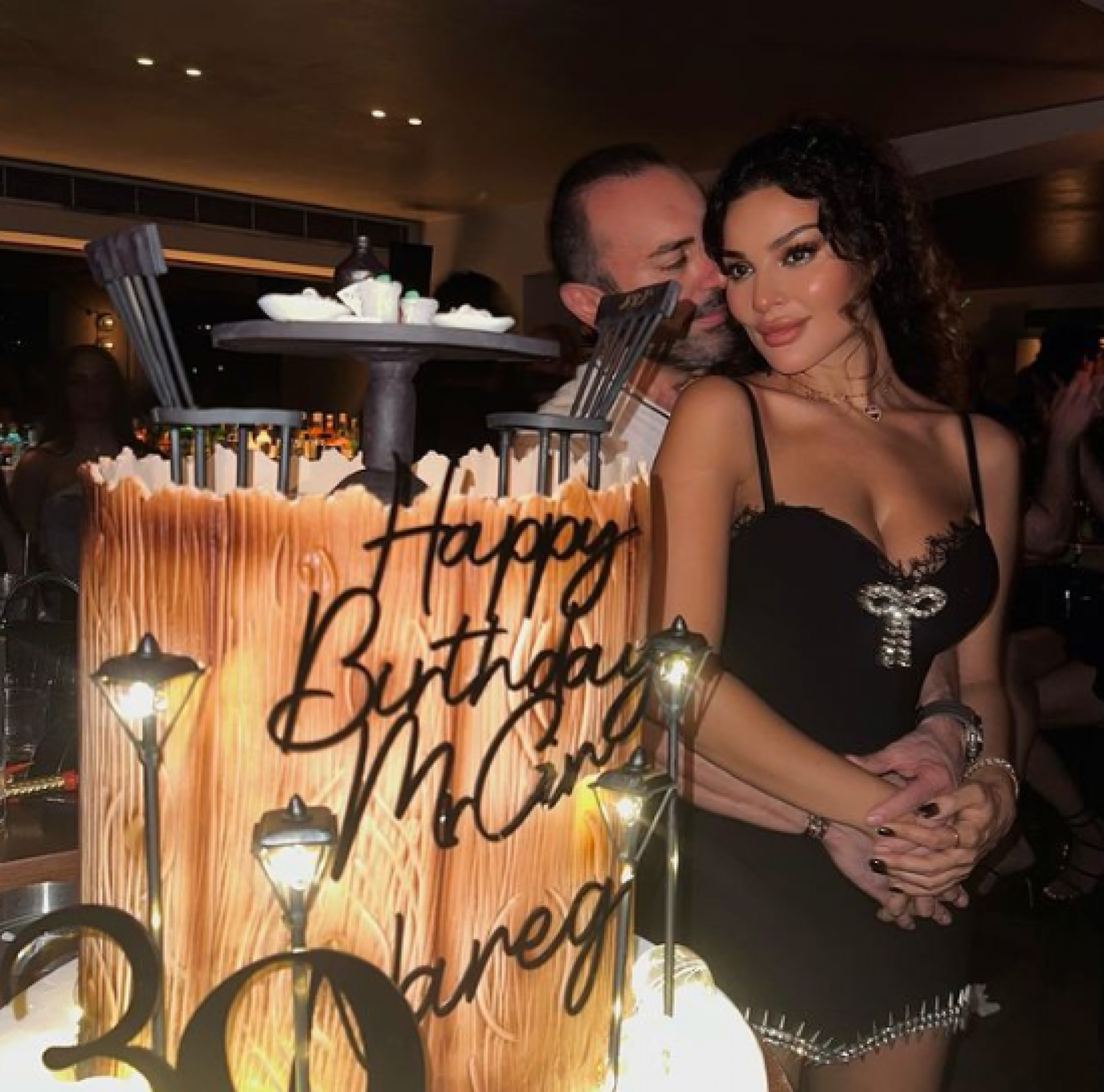 نادين نسيب نجيم بة رومانسية مع خطيبها - صورة مميزة صورة مميزة: نادين نسيب نجيم بة رومانسية مع خطيبها