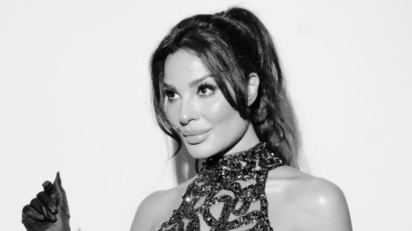 في سهرة حافلة.. نادين نسيب نجيم تتوج بجائزة أفضل ممثلة في مهرجان الفضائيات عن دورها في 2024 - صورة مميزة صورة مميزة: في سهرة حافلة.. نادين نسيب نجيم تتوج بجائزة أفضل ممثلة في مهرجان الفضائيات عن دورها في 2024