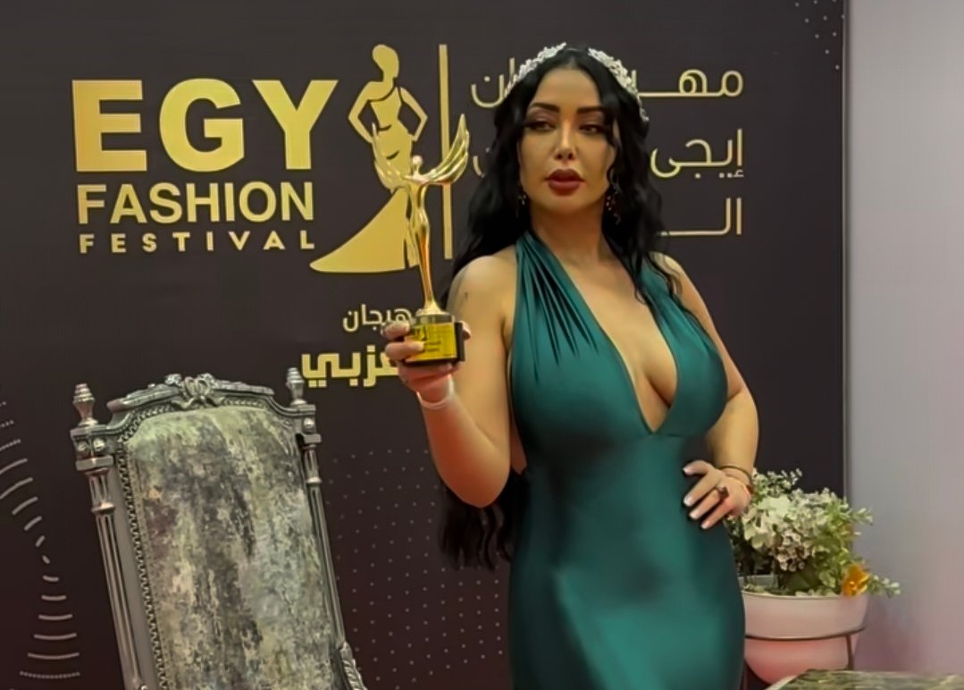 تكريم كاميليا ورد كأفضل فنانة عربية في مهرجان EGY Fashion Festival بالقاهرة - صورة مميزة صورة مميزة: تكريم كاميليا ورد كأفضل فنانة عربية في مهرجان EGY Fashion Festival بالقاهرة