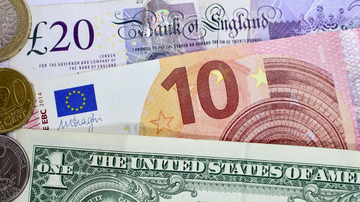 صورة مميزة: يوني كريديت يتوقع انخفاض الجنيه الإسترليني بنحو 10% مقابل اليورو بنهاية 2026