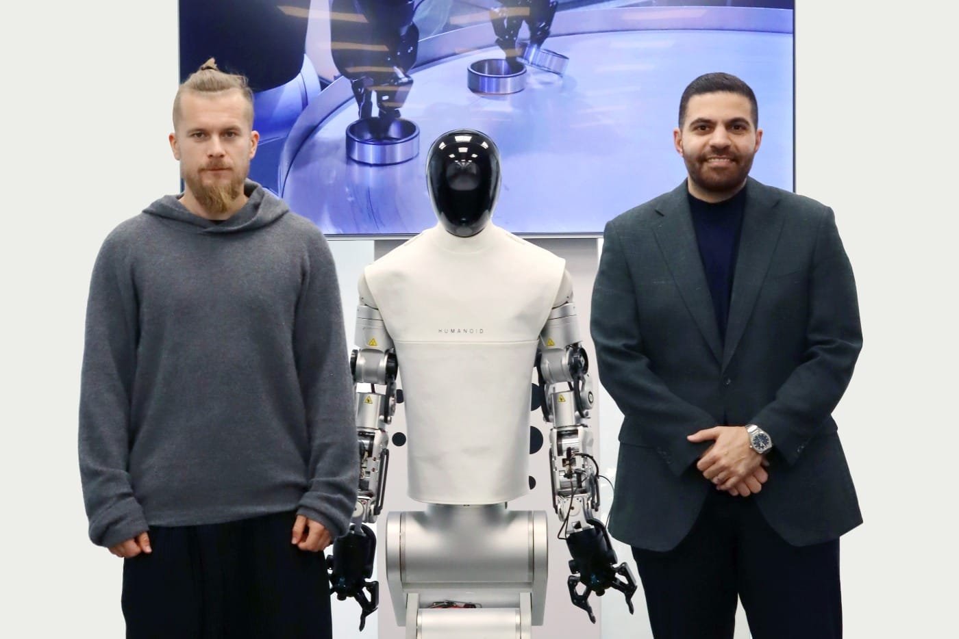 الروبوتات في قلب المملكة تعاون QSS السعودية وHumanoid البريطانية يُرسّخ مكانة المملكة كمركز تقني. - صورة مميزة صورة مميزة: الروبوتات في قلب المملكة تعاون QSS السعودية وHumanoid البريطانية يُرسّخ مكانة المملكة كمركز تقني.