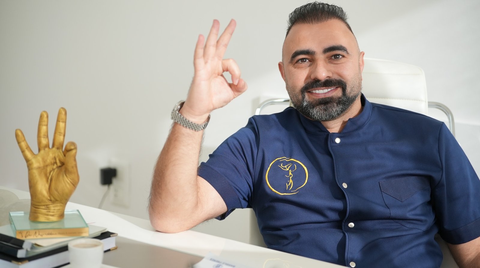 الدكتور حسن ناصرالدين يشرح أهمية شدّ الجفون العلوية والسفلية لاستعادة شباب العين - صورة مميزة صورة مميزة: الدكتور حسن ناصرالدين يشرح أهمية شدّ الجفون العلوية والسفلية لاستعادة شباب العين