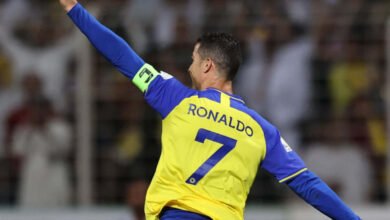 النصر يقلب تأخره 0-2 إلى فوز 3-2 رغم طرد بينتو منذ الدقيقة 10