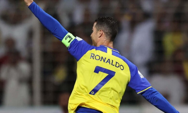النصر يقلب تأخره 0-2 إلى فوز 3-2 رغم طرد بينتو منذ الدقيقة 10