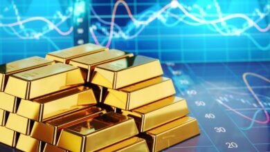 ضعف الدولار وترقب بيانات التضخم يدفعان الذهب إلى 4,646 دولار
