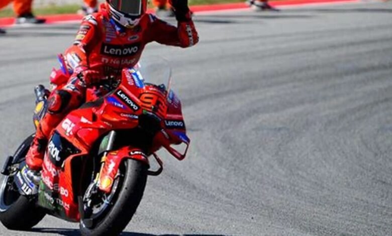مارك ماركيز يكتسح أراغون ويشعل سباق MotoGP: فوز ثالث توالياً يقلص الفارق مع مارتن إلى 19 نقطة