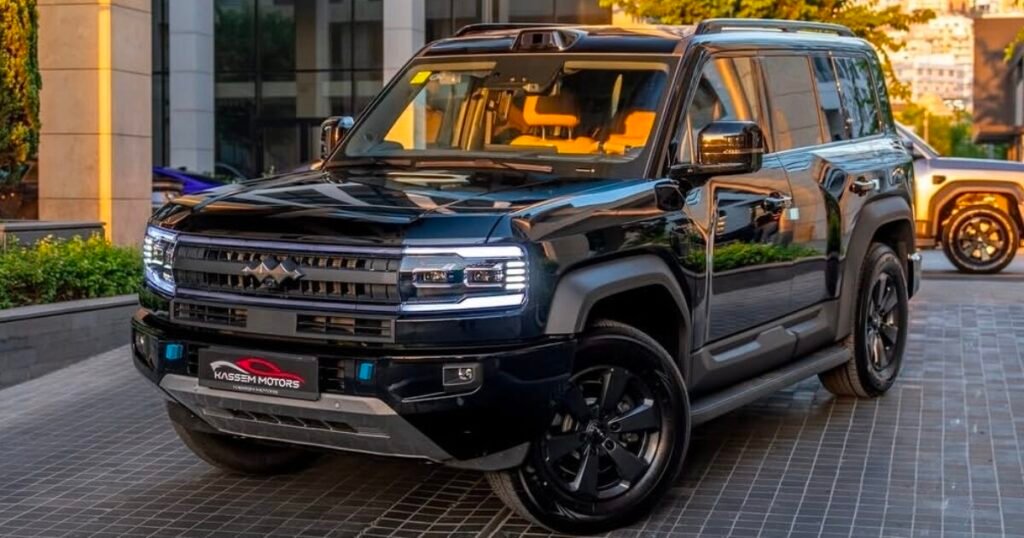 معرض قاسم موتورز بلبنان يعرض إسكاليد V وفيراري SF90 وG63