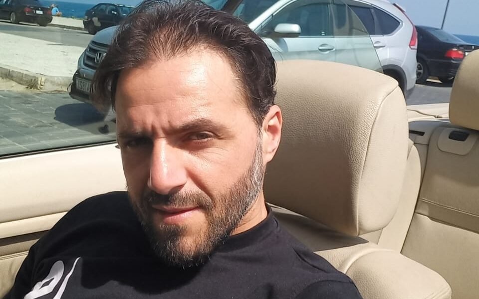 أيمن جرادي ضمن قائمة أفضل النجارين في لبنان