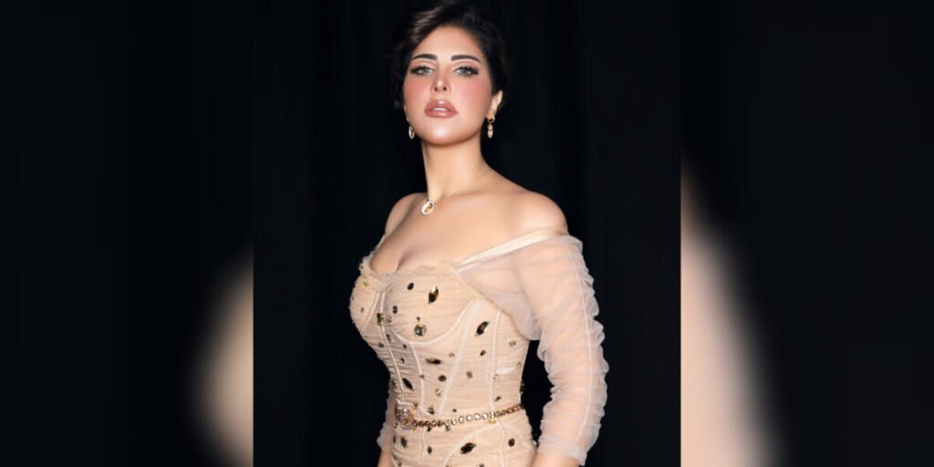 الفنانة شمس الكويتية توقع عقداً عالمياً مع شركة سويسرية