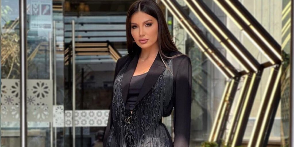 ديان ابي علام تتألق بإطلالة رمضانية