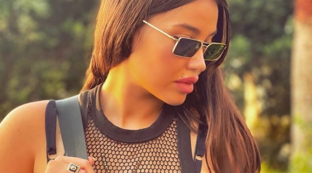 سالي الأخرس عنوان للإبداع وأكثر