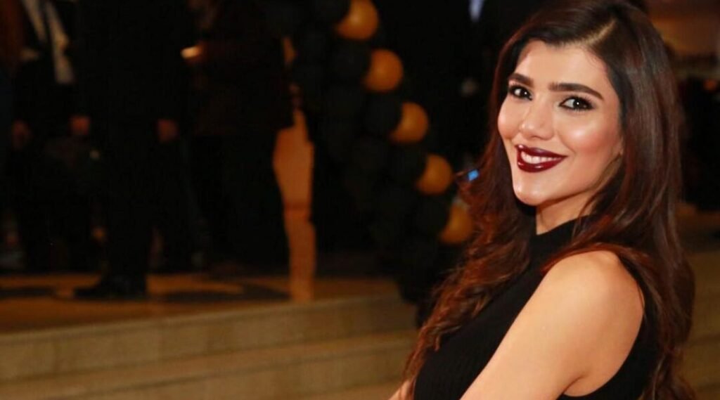 عبر السياسة الكويتية.. الإعلامية أنوار أبو حمدان تُذيع أخبار التطورات السياسية في لبنان