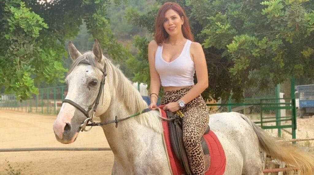 فرح عمرو أنا لا أصف نفسي وأسعى دومًا لتقديم الأفضل