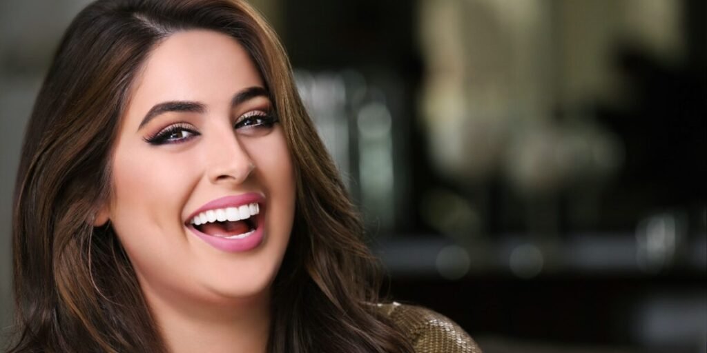 ما سر الابتسامة الأرنبية التي اعادت تعريف مفاهيم الجمال