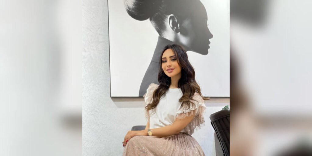 من هي خبيرة التجميل والمؤثرة المتألقة سمر زيدان