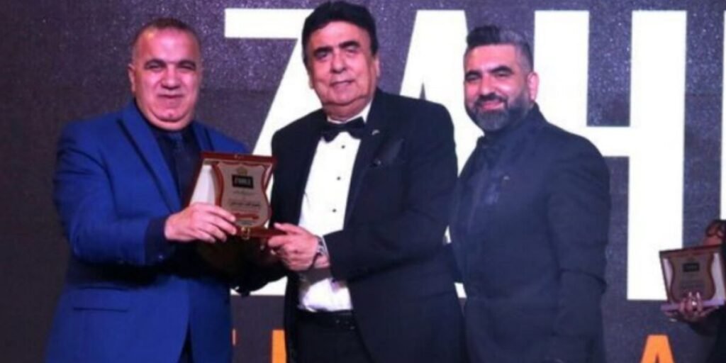 مهرجان انتخاب ملكة جمال زحلة يمنح ميزون سليم متري درعاً تكريمياً