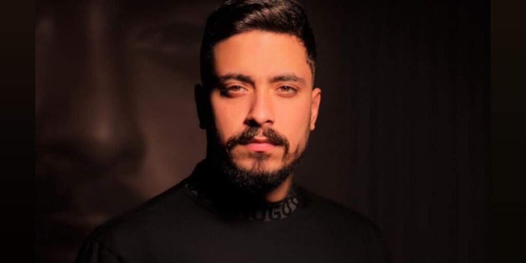 مهند زعيتر و نجاح في أغنية شو بدي عد بذلات
