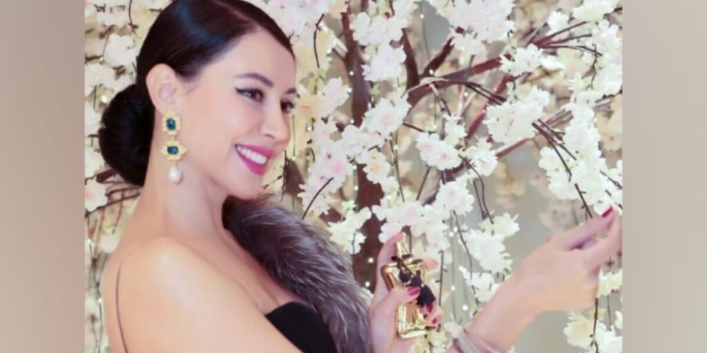 Supermodel Nesrin Sanad Mesmerizes Her Audience Attention