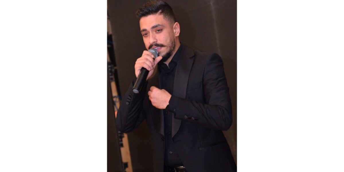 صورة مميزة: مهرجان AFDAL الدولي يقدم جائزة أفضل نجم غنائي لبناني شاب للفنان مهند زعيتر